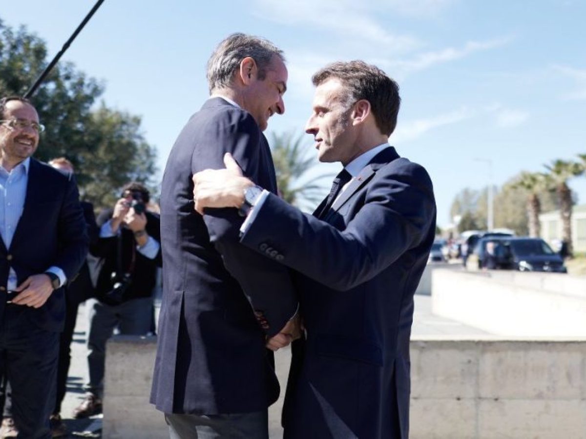 Μηνύματα Μακρόν στα ελληνικά: «Ό,τι περνά από το χέρι μας για να προστατεύσουμε τους συμπολίτες μας»