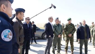 Μητσοτάκης από Λάρισα: Οι Έλληνες μπορούν να εμπιστεύονται τις Ένοπλες Δυνάμεις στους ταραγμένους καιρούς που ζούμε (Εικό