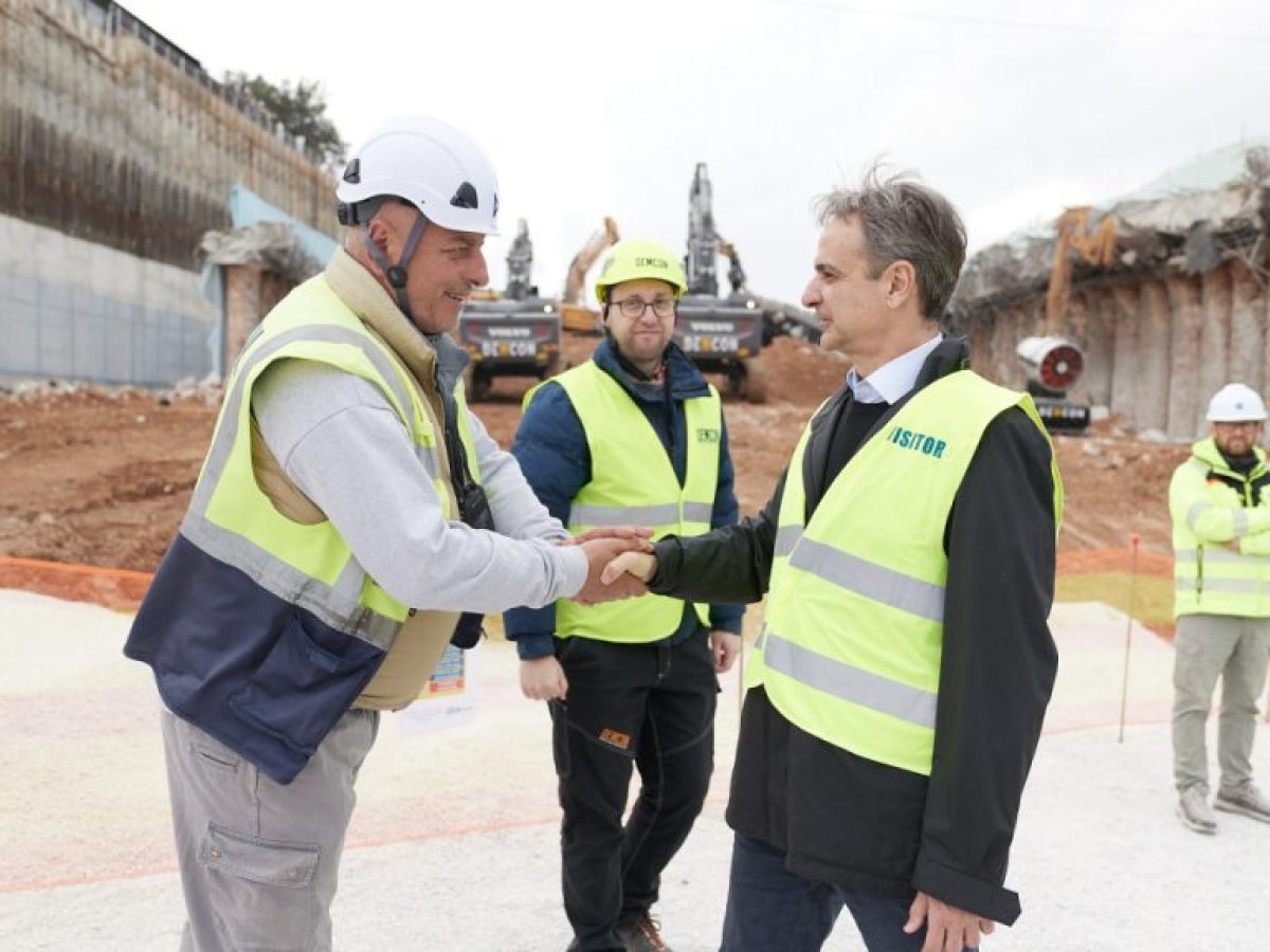Μητσοτάκης: Επισκέφθηκε εργοτάξιο του Fly Over στη Θεσσαλονίκη – «Θα μας βλέπετε συχνά εδώ»