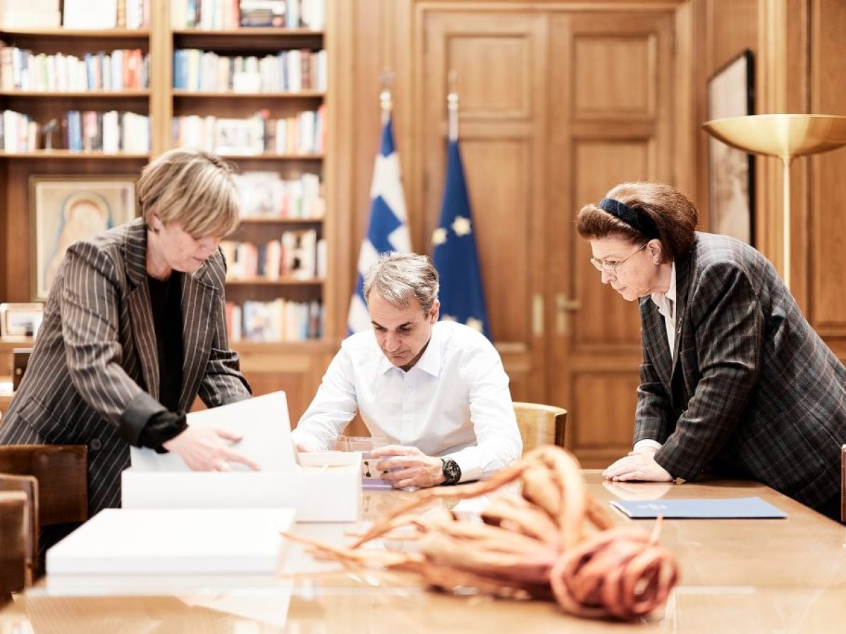 Μητσοτάκης για φωτογραφικά ντοκουμέντα της Καισαριανής: «Ένιωσα συγκίνηση, ρίγος αλλά και υπερηφάνεια»