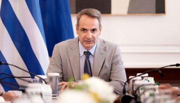 Μητσοτάκης: «Ίσα δημοκρατικά δικαιώματα για όλους, όπου και αν ζουν»