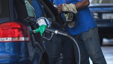 &Mu;&eta;&tau;&sigma;&omicron;&tau;ά&kappa;&eta;&sigmaf;: &Pi;&lambda;&alpha;&phi;ό&nu; &mu;&epsilon; &omicron;&rho;ί&zeta;&omicron;&nu;&tau;&alpha; &tau;&rho;&iota;&mu;ή&nu;&omicron;&upsilon; &sigma;&epsilon; &kappa;&alpha;ύ&sigma;&iota;&mu;&alpha; &kappa;&alpha;&iota; &pi;&rho;&omicron;ϊό&nu;&tau;&alpha; &sigma;&omicron;ύ&pi;&epsilon;&rho; &mu;ά&rho;&kappa;&epsilon;&tau;
