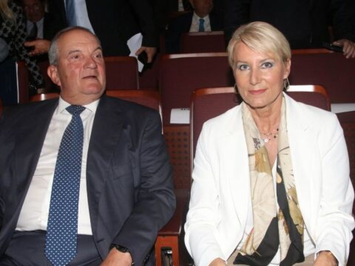 Νατάσα Παζαΐτη για Κώστα Καραμανλή: Με ξεκουράζει η αγκαλιά και το χιούμορ του
