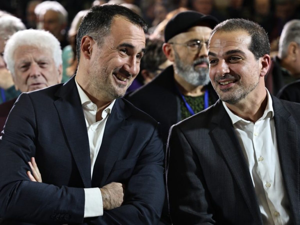 &Nu;έ&alpha; &Alpha;&rho;&iota;&sigma;&tau;&epsilon;&rho;ά: &Pi;&alpha;&rho;&alpha;&iota;&tau;&epsilon;ί&tau;&alpha;&iota; &omicron; &Chi;&alpha;&rho;ί&tau;&sigma;&eta;&sigmaf;, &alpha;&nu;&alpha;&lambda;&alpha;&mu;&beta;ά&nu;&epsilon;&iota; &omicron; &Sigma;&alpha;&kappa;&epsilon;&lambda;&lambda;&alpha;&rho;ί&delta;&eta;&sigmaf;