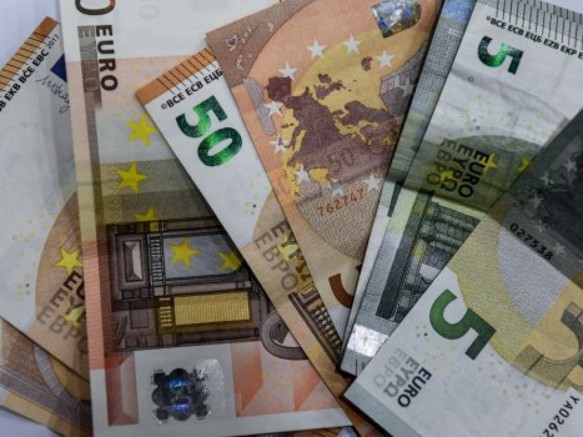 Νέα Αριστερά: Ο Μητσοτάκης κοροϊδεύει την κοινωνία με αυξήσεις 0,92 ευρώ τη μέρα