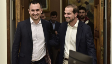Νέα Αριστερά: Παραιτήθηκε ο Χαρίτσης – Ο Σακελλαρίδης αναλαμβάνει προσωρινά πρόεδρος!
