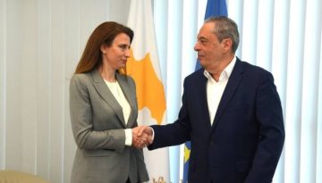 Νίνα Κασιμάτη: Στην Κύπρο η βουλευτής του ΣΥΡΙΖΑ – Συναντήθηκε με τον υπουργό Άμυνας Βασίλη Πάλμα (Εικόνες)