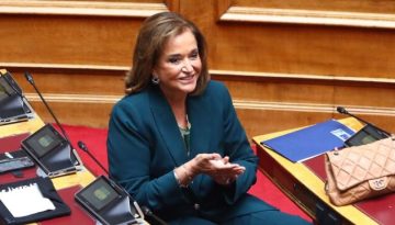 Ντόρα Mπακογιάννη: Στο Μπακού για το σημαντικότερο φόρουμ πολιτικής της Κεντρικής Ασίας