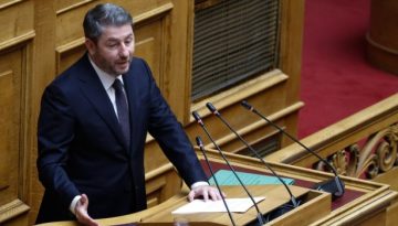 &Omicron; &Alpha;&nu;&delta;&rho;&omicron;&upsilon;&lambda;ά&kappa;&eta;&sigmaf; &zeta;&eta;&tau;ά ά&mu;&epsilon;&sigma;&eta; &epsilon;&nu;&eta;&mu;έ&rho;&omega;&sigma;&eta; &tau;&omega;&nu; &pi;&omicron;&lambda;&iota;&tau;&iota;&kappa;ώ&nu; &alpha;&rho;&chi;&eta;&gamma;ώ&nu; &alpha;&pi;ό &tau;&omicron;&nu; &pi;&rho;&omega;&theta;&upsilon;&pi;&omicron;&upsilon;&rho;&gamma;ό &gamma;&iota;&alpha; &tau;&eta; &Mu;έ&sigma;&eta; &Alpha;&nu;&alpha;&tau;&omicron;&lambda;ή
