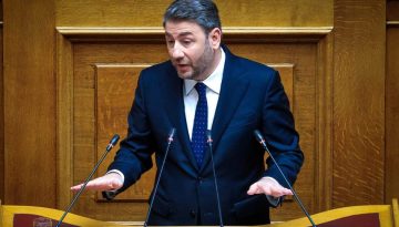 &Omicron; &Alpha;&nu;&delta;&rho;&omicron;&upsilon;&lambda;ά&kappa;&eta;&sigmaf; &zeta;ή&tau;&eta;&sigma;&epsilon; &pi;&rho;&omicron; &eta;&mu;&epsilon;&rho;&eta;&sigma;ί&alpha;&sigmaf; &delta;&iota;&alpha;&tau;ά&xi;&epsilon;&omega;&sigmaf; &sigma;&upsilon;&zeta;ή&tau;&eta;&sigma;&eta; &gamma;&iota;&alpha; &tau;&omicron; &kappa;&rho;ά&tau;&omicron;&sigmaf; &delta;&iota;&kappa;&alpha;ί&omicron;&upsilon;: &laquo;&Tau;&omicron; &kappa;&rho;&upsilon;&phi;&tau;ό &tau;&epsilon;&lambda;&epsilon;ί&omega;&sigma;&epsilon;&raquo;