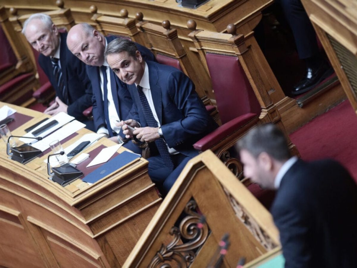 &Omicron; &Alpha;&nu;&delta;&rho;&omicron;&upsilon;&lambda;ά&kappa;&eta;&sigmaf; &zeta;ή&tau;&eta;&sigma;&epsilon; &pi;&rho;&omicron; &eta;&mu;&epsilon;&rho;&eta;&sigma;ί&alpha;&sigmaf; &gamma;&iota;&alpha; &tau;&omicron; &Kappa;&rho;ά&tau;&omicron;&sigmaf; &Delta;&iota;&kappa;&alpha;ί&omicron;&upsilon; &ndash; &kappa;&alpha;&lambda;&epsilon;ί &sigma;&epsilon; &laquo;&mu;&omicron;&nu;&omicron;&mu;&alpha;&chi;ί&alpha;&raquo; &tau;&omicron;&nu; &Mu;&eta;&tau;&sigma;&omicron;&tau;ά&kappa;&eta;