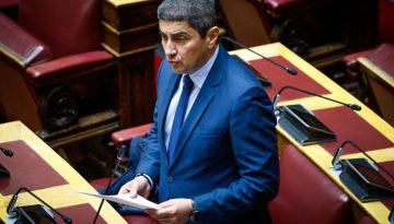 &Omicron; &Alpha;&upsilon;&gamma;&epsilon;&nu;ά&kappa;&eta;&sigmaf; &xi;&alpha;&nu;&alpha;&phi;έ&rho;&nu;&epsilon;&iota; &laquo;&nu;&epsilon;ύ&rho;&alpha;&raquo; &sigma;&tau;&omicron; &Mu;&alpha;&xi;ί&mu;&omicron;&upsilon;