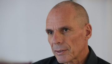 Ο Γιάννης Βαρουφάκης έγινε στίχος σε techno τραγούδι