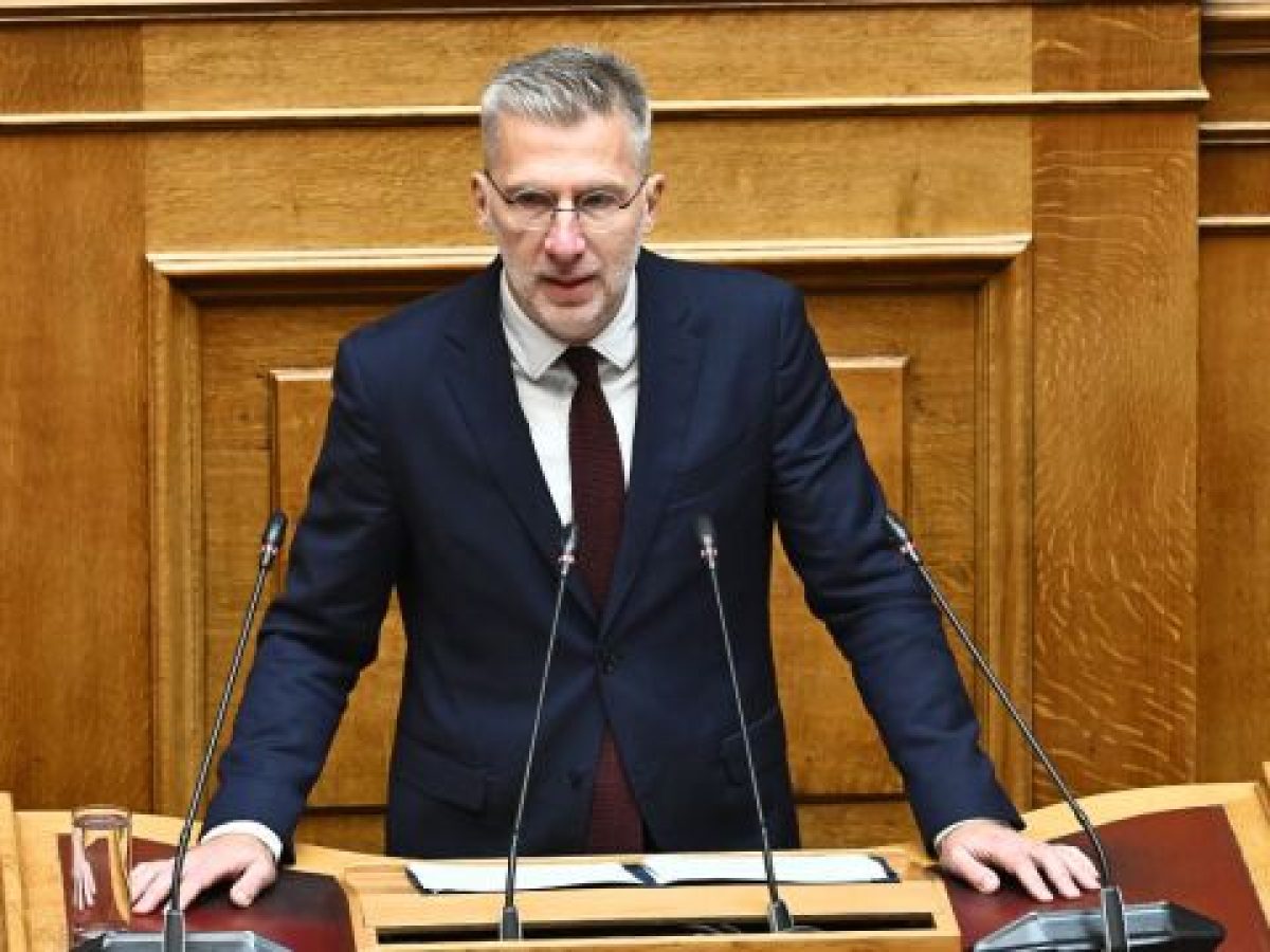 Ο Σκέρτσος που εισηγείται στον Μητσοτάκη εξάντληση τετραετίας και οι βασιλικότεροι του βασιλέως…