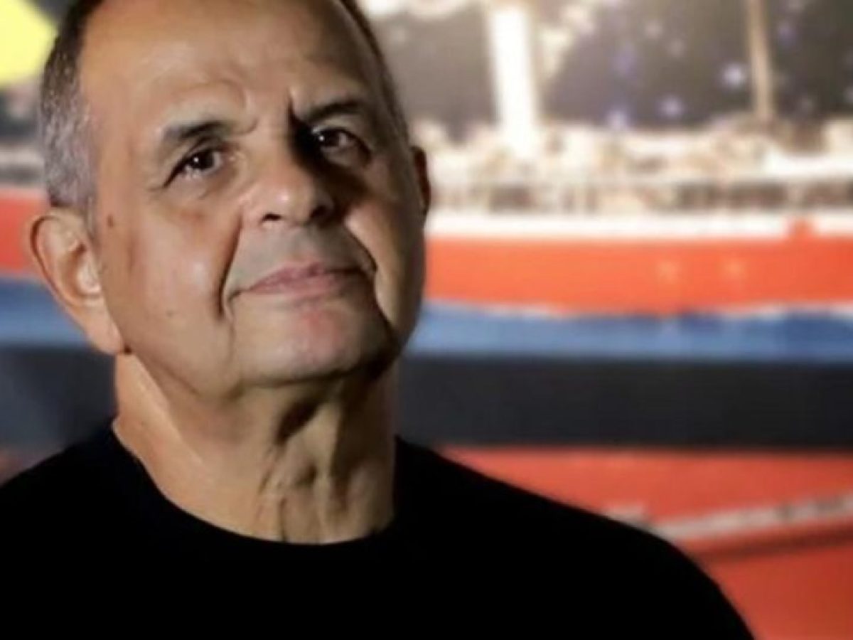 Ο Βαγγέλης Κορακάκης διαψεύδει ότι προσχώρησε στο ΠΑΣΟΚ: «Είμαι ΚΚΕ» – Γκρίνιες για τον Πελεγρίνη