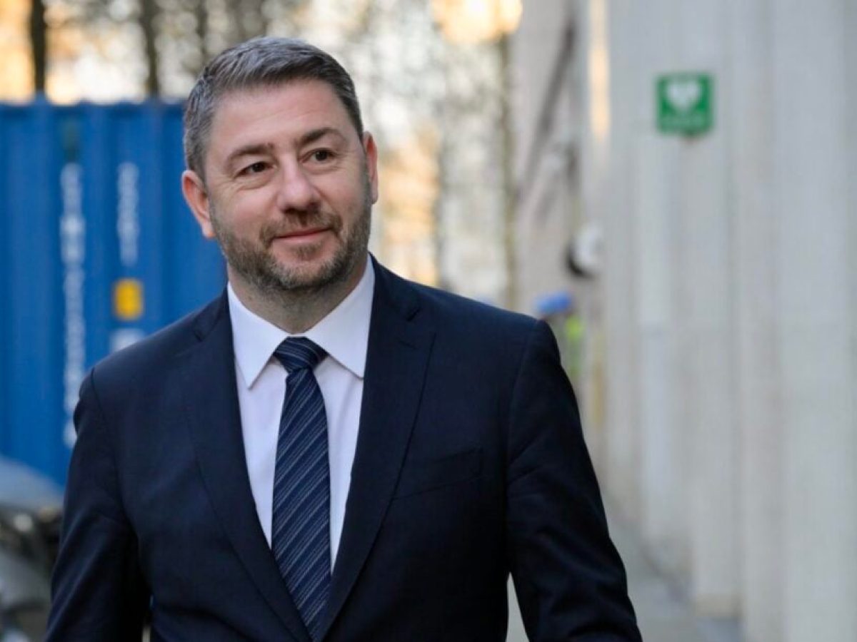 Ο Ανδρουλάκης προσκαλεί Φάμελλο και Χαρίτση στο συνέδριο του ΠΑΣΟΚ – Θα πάνε;