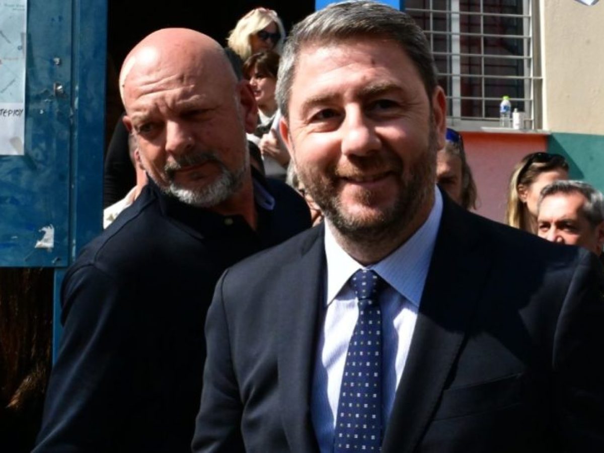 Ο Ανδρουλάκης ψήφισε στο Περιστέρι: «Η αλλαγή περνά από την ήττα της ΝΔ»