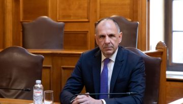 &Omicron;&delta;&eta;&gamma;ί&epsilon;&sigmaf; &Gamma;&epsilon;&rho;&alpha;&pi;&epsilon;&tau;&rho;ί&tau;&eta; &gamma;&iota;&alpha; &tau;&eta;&nu; &alpha;&sigma;&phi;&alpha;&lambda;ή &epsilon;&pi;&iota;&sigma;&tau;&rho;&omicron;&phi;ή &Epsilon;&lambda;&lambda;ή&nu;&omega;&nu; &pi;&omicron;&lambda;&iota;&tau;ώ&nu; &alpha;&pi;ό &tau;&eta; &Mu;έ&sigma;&eta; &Alpha;&nu;&alpha;&tau;&omicron;&lambda;ή