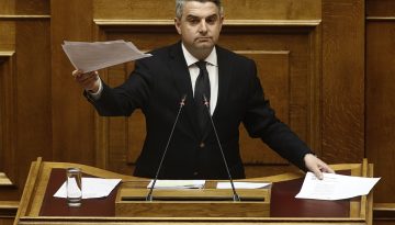 &Omicron;&delta;&upsilon;&sigma;&sigma;έ&alpha;&sigmaf; &Kappa;&omega;&nu;&sigma;&tau;&alpha;&nu;&tau;&iota;&nu;ό&pi;&omicron;&upsilon;&lambda;&omicron;&sigmaf;: &Pi;&alpha;&rho;&alpha;&iota;&tau;&epsilon;ί&tau;&alpha;&iota; &alpha;&pi;ό &beta;&omicron;&upsilon;&lambda;&epsilon;&upsilon;&tau;ή&sigmaf;, &pi;&alpha;&rho;&alpha;&delta;ί&delta;&epsilon;&iota; &tau;&eta;&nu; έ&delta;&rho;&alpha; &tau;&omicron;&upsilon;