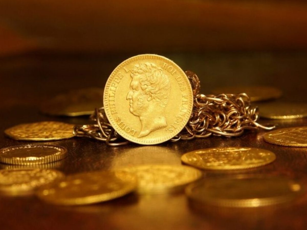 Ουρές στην Τράπεζα της Ελλάδος για χρυσές λίρες