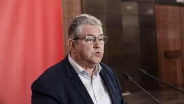 Ουσιαστική προστασία των εργαζομένων ζητά ο Δ. Κουτσούμπας και η Κ.Ο του ΚΚΕ σε επερώτηση προς την υπ. Εργασίας