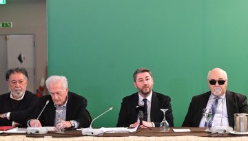 &Pi;&Alpha;&Sigma;&Omicron;&Kappa;: &Epsilon;&nu;&omicron;&pi;&omicron;ί&eta;&sigma;&eta; &tau;&omicron;&upsilon; &kappa;ό&mu;&mu;&alpha;&tau;&omicron;&sigmaf; &gamma;&iota;&alpha; &tau;&omicron; &mu;&pi;ό&nu;&omicron;&upsilon;&sigmaf; &kappa;&alpha;&iota; &sigma;&upsilon;&nu;έ&delta;&rho;&iota;&omicron; &pi;&rho;&iota;&nu; &alpha;&pi;ό &tau;&eta;&nu; &epsilon;&kappa;&lambda;&omicron;&gamma;ή &alpha;&rho;&chi;&eta;&gamma;&omicron;ύ &sigma;&tau;&eta;&nu; &alpha;&tau;&zeta;έ&nu;&tau;&alpha; &Alpha;&nu;&delta;&rho;&omicron;&upsilon;&lambda;ά&kappa;&eta;
