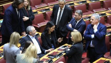 &Pi;&Alpha;&Sigma;&Omicron;&Kappa;: &Omicron;&iota; &kappa;ά&lambda;&pi;&epsilon;&sigmaf;, &tau;&alpha; &laquo;&tau;&iota;&mu;ά&rho;&iota;&alpha;&raquo; &kappa;&alpha;&iota; &eta; &kappa;ό&nu;&tau;&rho;&alpha; &gamma;&iota;&alpha; &tau;&iota;&sigmaf; &sigma;&upsilon;&nu;&epsilon;&rho;&gamma;&alpha;&sigma;ί&epsilon;&sigmaf;