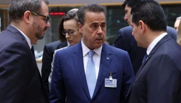 Παπασταύρου από Βρυξέλλες: Aναγκαίο η Ευρώπη να έχει έτοιμα στοχευμένα μέτρα