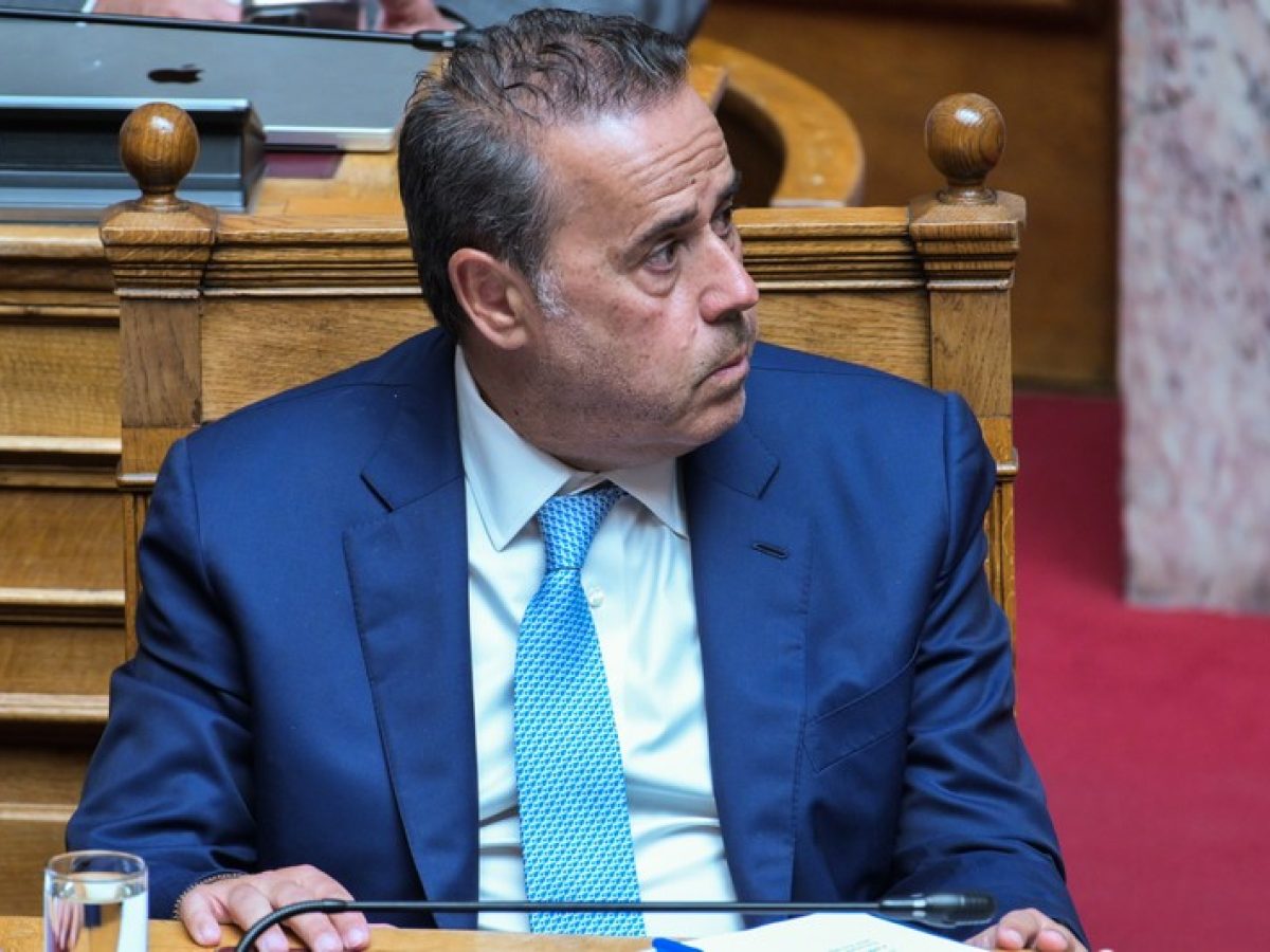 Παπασταύρου σε Σαμαρά για θαλάσσια οικόπεδα: «Δεν έχετε τη σωστή ενημέρωση και οδηγείστε σε λάθη»