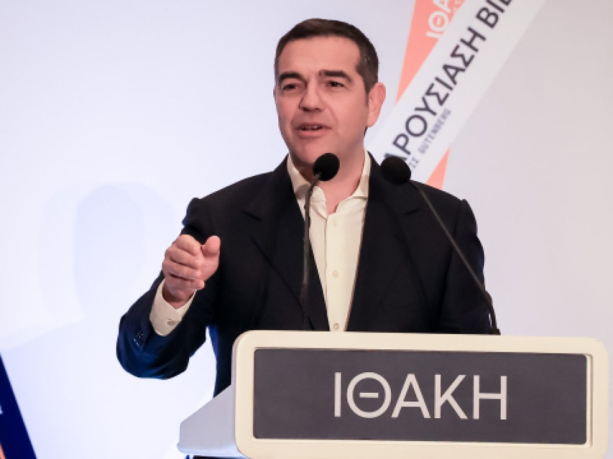 Παρών ο Τσίπρας σε εκδήλωση για την Κεντροαριστερά στη Θεσσαλονίκη, επόμενη στάση η παρουσίαση της «Ιθάκης» στην Κοζάνη