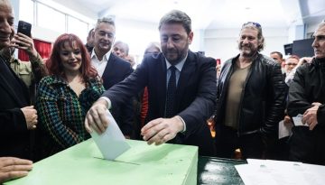 &Pi;&alpha;&Sigma;&omicron;&Kappa;: &Eta; &kappa;ά&lambda;&pi;&eta; &tau;&omega;&nu; 160.000 &kappa;&alpha;&iota; &omicron;&iota; &nu;έ&epsilon;&sigmaf; &iota;&sigma;&omicron;&rho;&rho;&omicron;&pi;ί&epsilon;&sigmaf; &sigma;&tau;&omicron;&nu; &delta;&rho;ό&mu;&omicron; &pi;&rho;&omicron;&sigmaf; &tau;&omicron; &Sigma;&upsilon;&nu;έ&delta;&rho;&iota;&omicron;