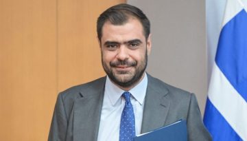 Παύλος Μαρινάκης κατά Ράδιο Αρβύλα: «Η αλήθεια αυτών των ανθρώπων είναι αυτός που καθόταν στην τέταρτη καρέκλα»