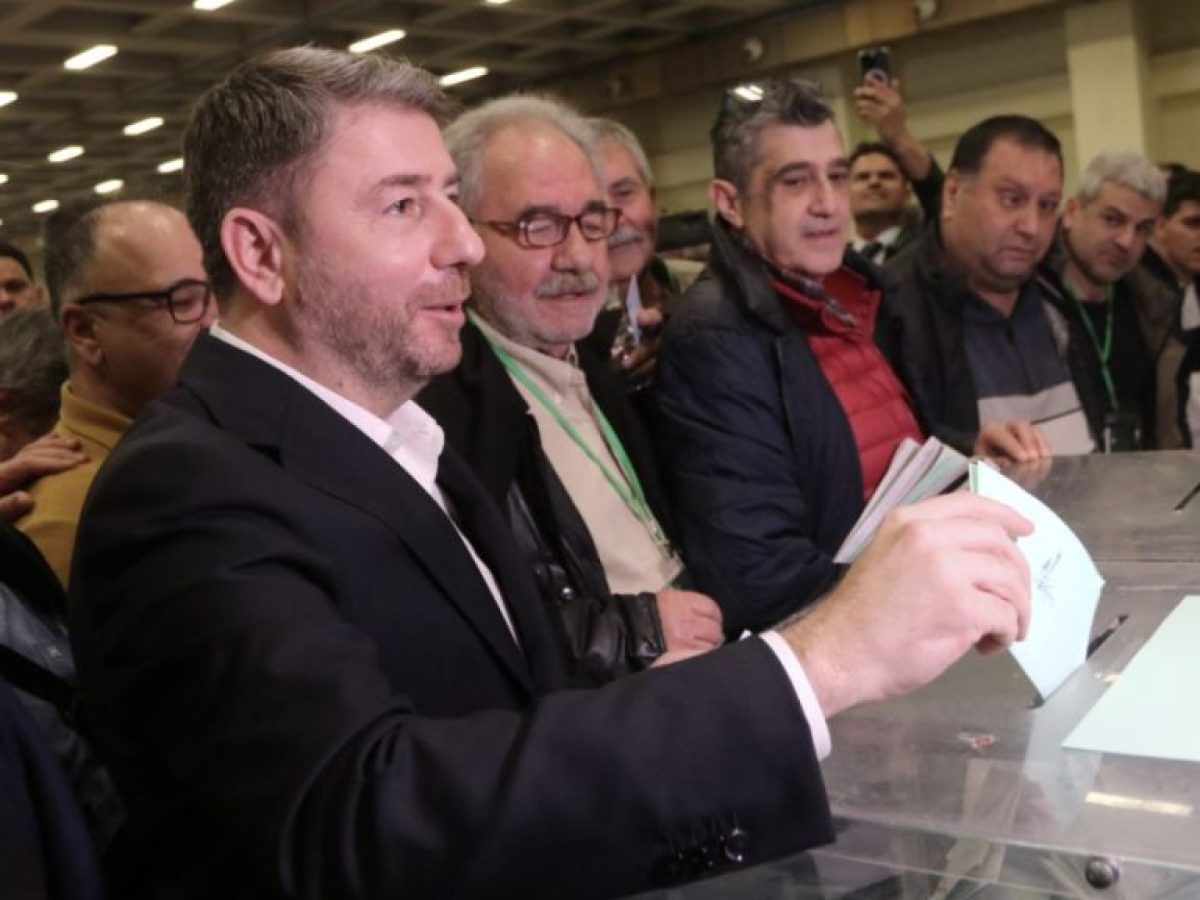 Ποια ονόματα φιγουράρουν στις πρώτες θέσεις για τη νέα Κεντρική Επιτροπή του ΠΑΣΟΚ