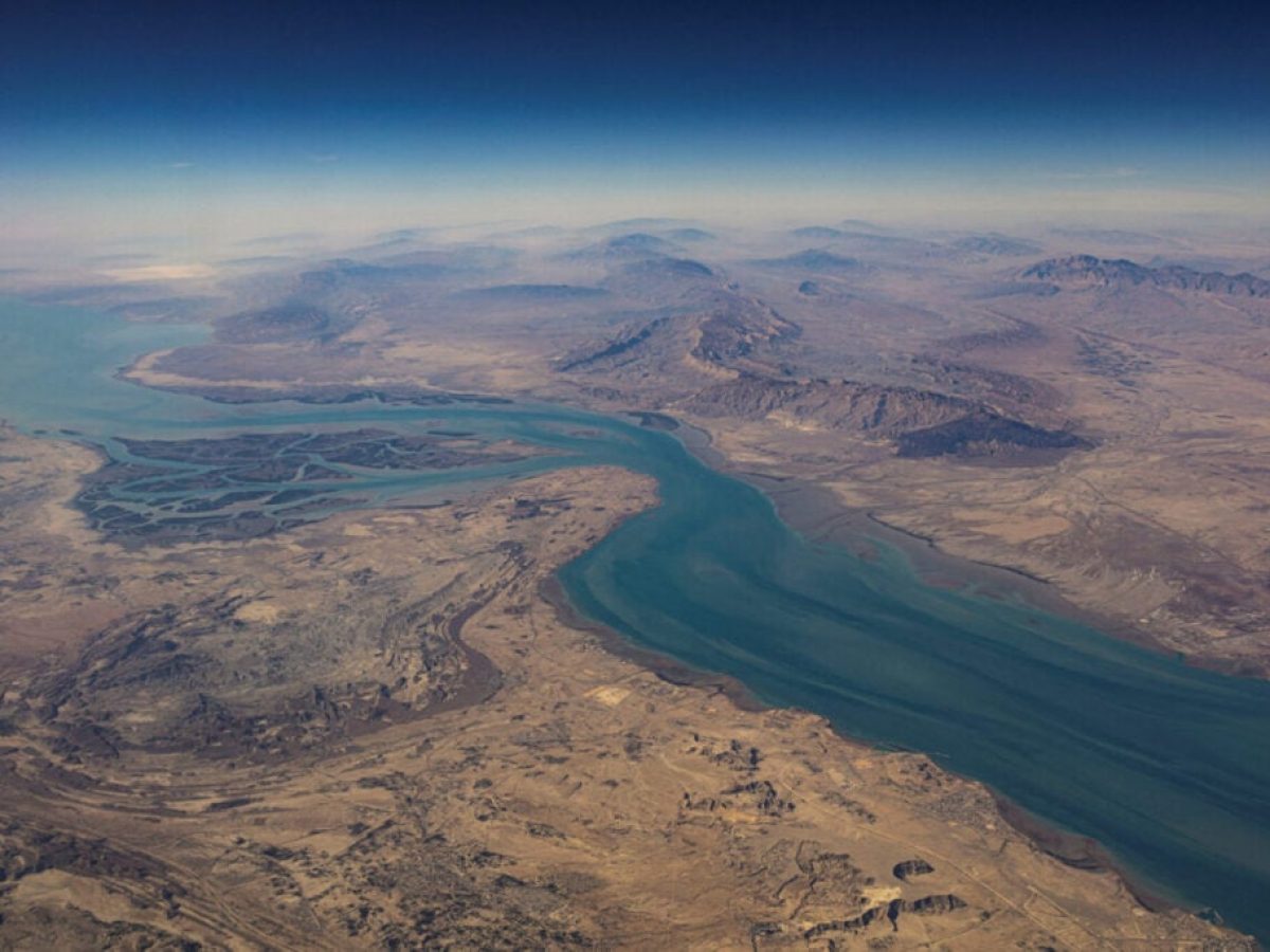 Πηγές του Λιμενικού: «Κλειστά μέχρι νεωτέρας» τα Στενά του Ορμούζ