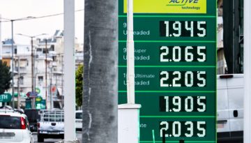 Πυρά της αντιπολίτευσης για τα μέτρα στήριξης που ανακοίνωσε ο Μητσοτάκης: «Ανεπαρκή», «ασπιρίνες», «κοροϊδία»