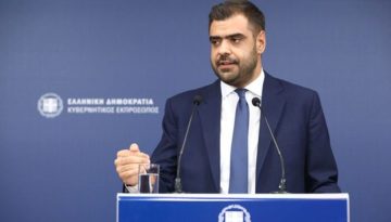 «Πειρασμός» για τον Π. Μαρινάκη η διεύρυνση του ΠΑΣΟΚ