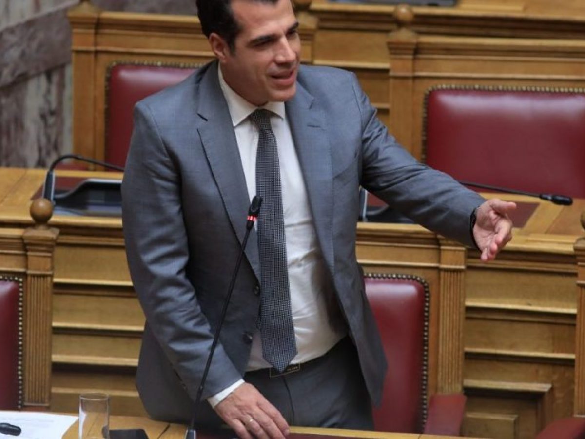 Πλεύρης: Σφοδρή Επίθεση σε ΠΑΣΟΚ και Αριστερά για τον Κανονισμό Επιστροφών – «Σε Τι Διαφέρει από τον ΣΥΡΙΖΑ;»