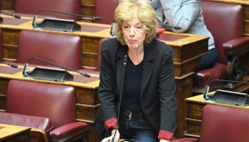 Πόλεμος στη Μέση Ανατολή: Θεατρινισμοί στη Βουλή με εκφράσεις, ελαφρά τη καρδία, για «φέρετρα Δένδια»