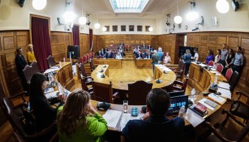 &Pi;ό&rho;&iota;&sigma;&mu;&alpha; &Omicron;&Pi;&Epsilon;&Kappa;&Epsilon;&Pi;&Epsilon; &sigma;&tau;&eta;&nu; &omicron;&lambda;&omicron;&mu;έ&lambda;&epsilon;&iota;&alpha; &tau;&eta;&sigmaf; &Beta;&omicron;&upsilon;&lambda;ή&sigmaf; &ndash; &Tau;&iota; &pi;&epsilon;&rho;&iota;&mu;έ&nu;&omicron;&upsilon;&mu;&epsilon;;
