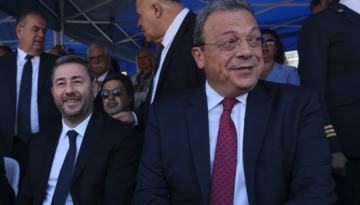 Πρόσκληση Ανδρουλάκη σε Φάμελλο και Χαρίτση – Συζήτηση για το Σύνταγμα και τους Θεσμούς