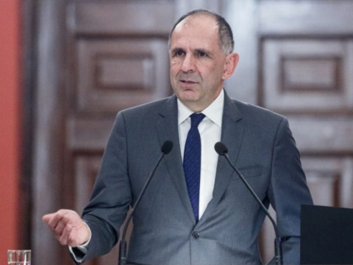 Προτεραιότητα στη διπλωματία και την ασφάλεια των πολιτών στη Μέση Ανατολή ζητά ο Γιώργος Γεραπετρίτης