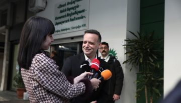 Ψήφισε στη Χαριλάου Τρικούπη ο Δούκας: «Σήμερα κάνουμε το πρώτο βήμα για την υπέρβαση»