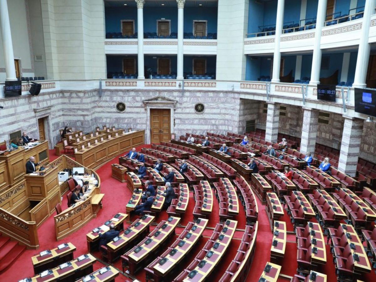 Ψηφίστηκε σε πρώτη ανάγνωση το ν/σ για τη δημόσια διοίκηση
