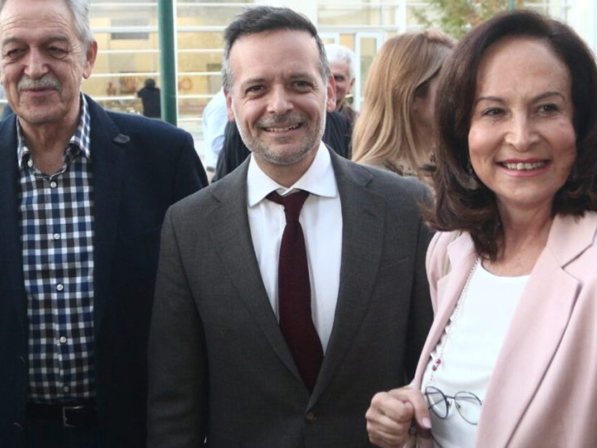 ΠΑΣΟΚ: Αιχμές Δούκα και Διαμαντοπούλου για «φύρδην μίγδην» διεύρυνση που «μπορεί να οδηγήσει στα αντίθετα αποτελέσματα»