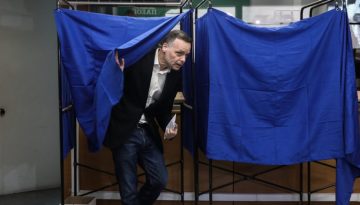ΠΑΣΟΚ: Είμαστε δεύτερη δύναμη στο Συνέδριο λέει η πλευρά του Χάρη Δούκα με περίπου 900 συνέδρους