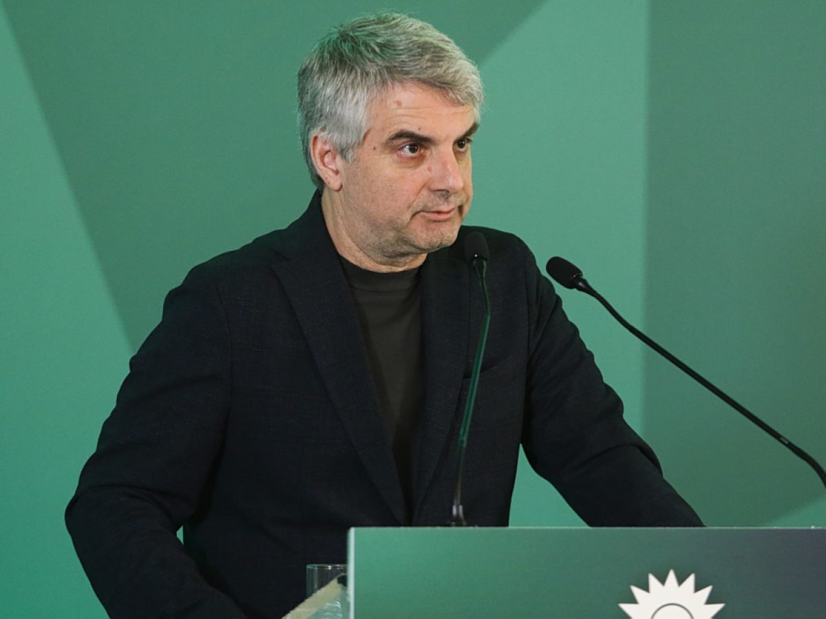 ΠΑΣΟΚ: Παραδίδει την έδρα του ο Οδυσσέας Κωνσταντινόπουλος