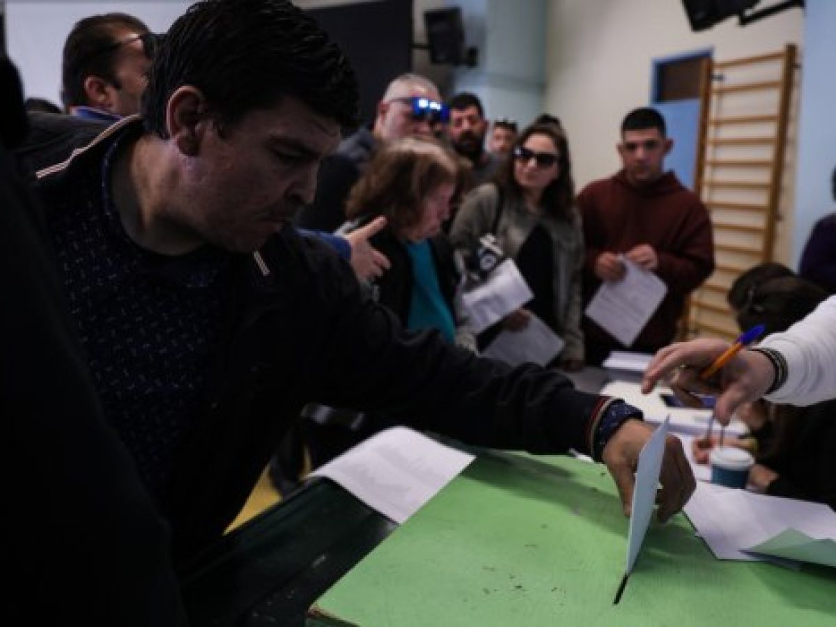 ΠΑΣΟΚ: Στην τελική ευθεία για το συνέδριο μετά τη συμμετοχή των 150.000 στις κάλπες – Θα ξεκολλήσει η δημοσκοπική βελόνα;