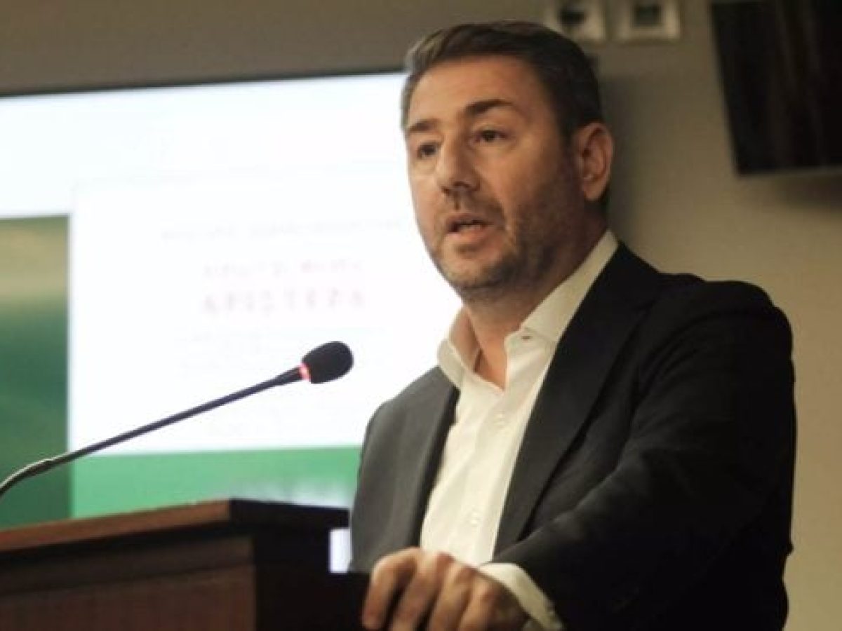 Σάλος με το σύνθημα που φώναζαν στο συνέδριο του ΠΑΣΟΚ  στον Νίκο Ανδρουλακη οι οπαδοί του