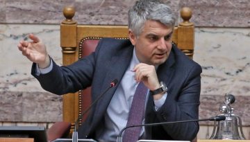 &Sigma;&phi;ή&nu;&alpha; &sigma;&tau;&alpha; έ&delta;&rho;&alpha;&nu;&alpha; &tau;&omicron;&upsilon; &Kappa;&Kappa;&Epsilon; &omicron; &Kappa;&omega;&nu;&sigma;&tau;&alpha;&nu;&tau;&iota;&nu;ό&pi;&omicron;&upsilon;&lambda;&omicron;&sigmaf; &ndash; &laquo;&Alpha;&lambda;&lambda;&omicron;ύ &sigma;&epsilon; &pi;&epsilon;&rho;&iota;&mu;έ&nu;&alpha;&mu;&epsilon;&hellip;&raquo;