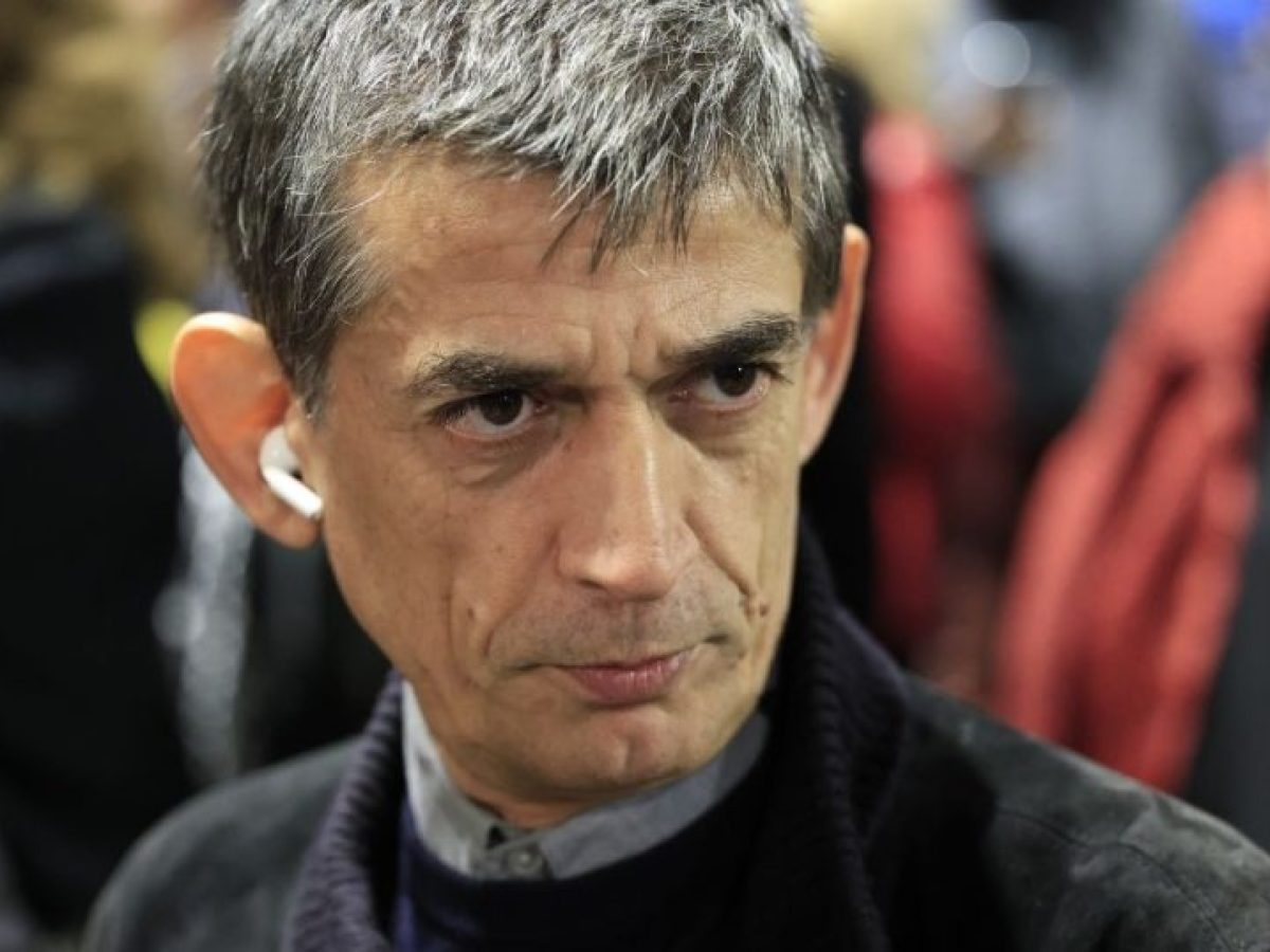 Σφοδρή επίθεση Καρανίκα στη Νέα Αριστερά – Αιχμές για «Ομπρέλα» και εσωτερικά παιχνίδια